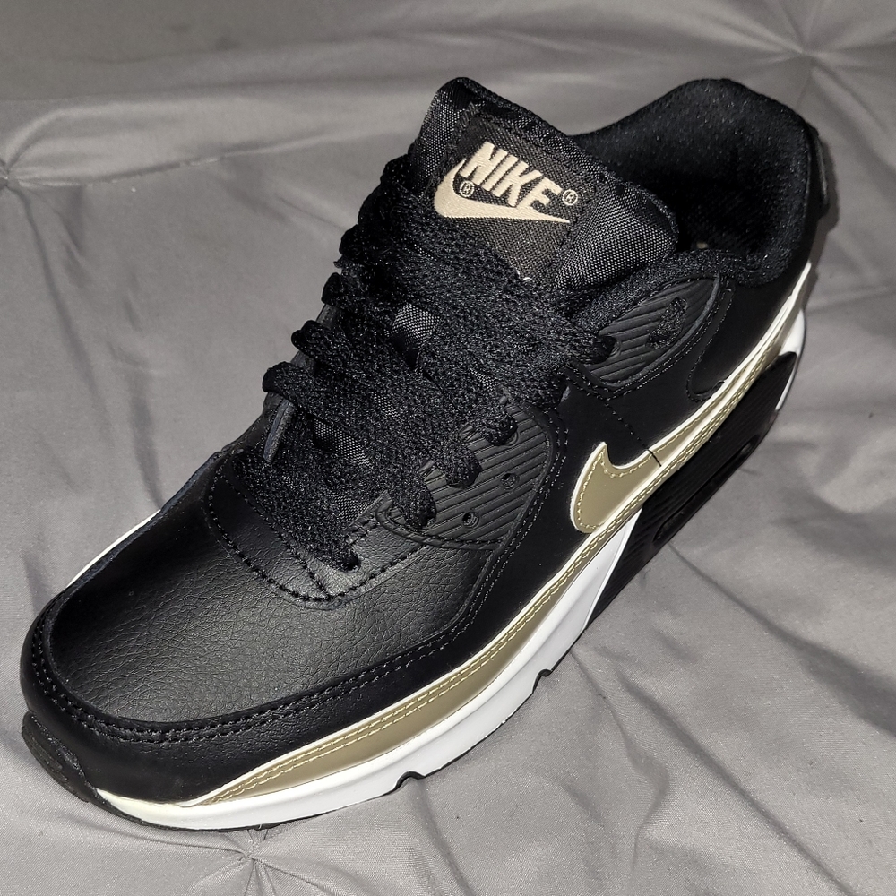 Nike Air Max 90 size 5y Black and Gold